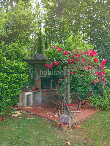 Foto 9a358258-c549-454a-866e-6f304b91d177. Xalet amb xemeneia aparcament a Vallgorguina