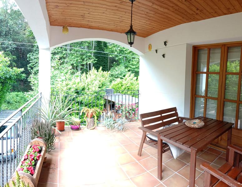 Foto 9e04aef5-3d66-4a39-8d87-e2938caa4750. Xalet amb xemeneia aparcament a Vallgorguina