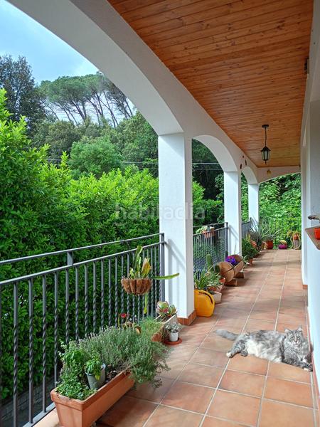 Foto c958562a-32e1-4403-bae8-02883d87c3e1. Xalet amb xemeneia aparcament a Vallgorguina