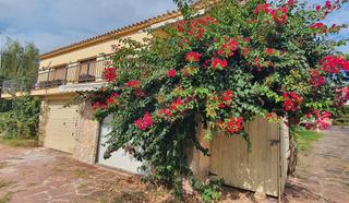 Casa  Carrer de l'edelweiss. En la entrada de la urbanización con parcela plana de casi 1.000