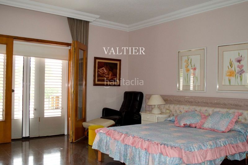 Foto 431009b9-3645-432d-8c93-1a8d56a0de69. Xalet amb piscina a Montepilar Eliana (l´)