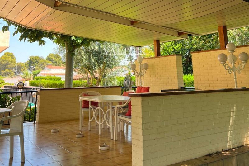 Foto fddba544-4882-46c3-9fff-20534a1f8a5d. Xalet amb piscina a Montepilar Eliana (l´)