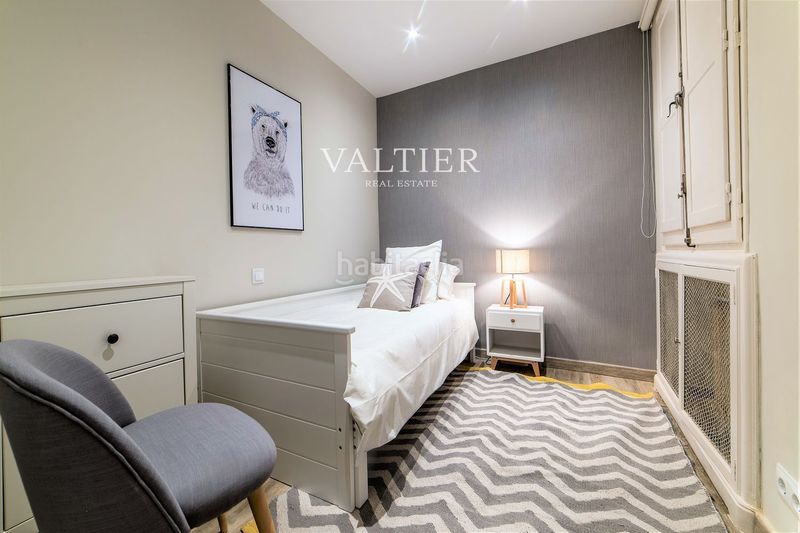 Foto 1bace9f8-29be-4403-9598-60fc7b86eb83. Rent flat with heating parking in Argüelles Madrid