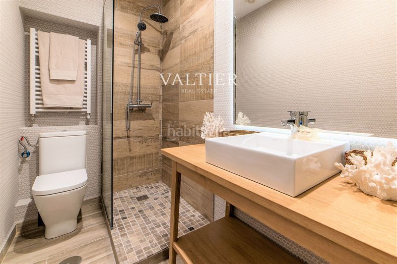Foto 61f36b5c-1c3f-449f-8837-6f37e9501e2d. Rent flat with heating parking in Argüelles Madrid