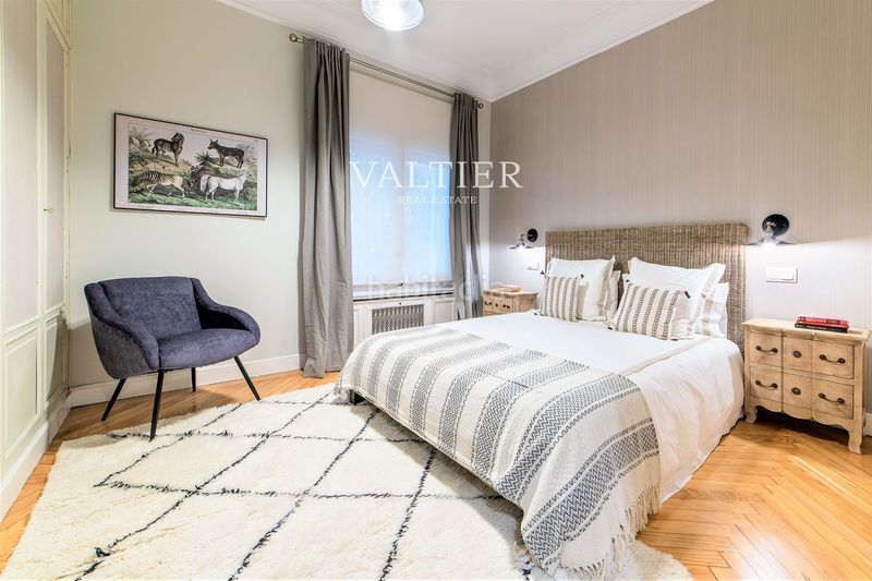 Foto b49327f4-b13c-47ee-a452-6f2ddc30c404. Rent flat with heating parking in Argüelles Madrid