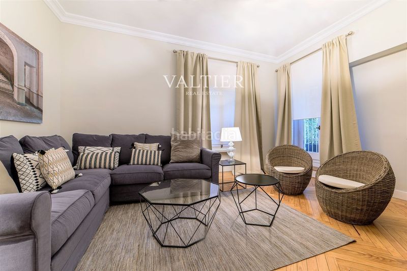 Foto f3895951-13d2-4560-9ac7-8bc36a4e3002. Rent flat with heating parking in Argüelles Madrid