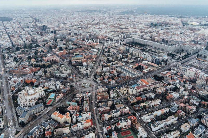 Foto 00ef0e7e-9d78-4693-b0cf-341952051e13. Pis amb calefacció a Recoletos Madrid