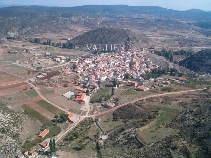 Foto 0004bf1c-6eb1-4b33-9d4c-7480494ed689. Finca rústica a Henarejos