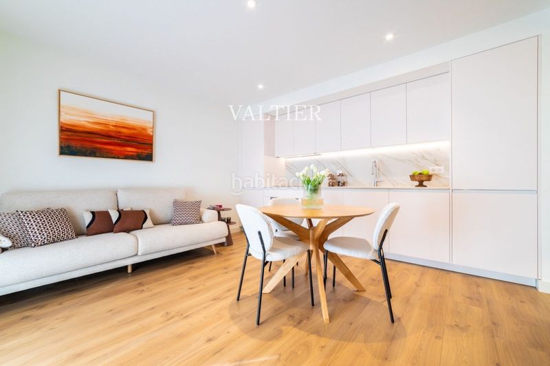 Foto 4d8505c1-f1f7-4e69-8e13-64acc461be67. Flat in Almagro Madrid