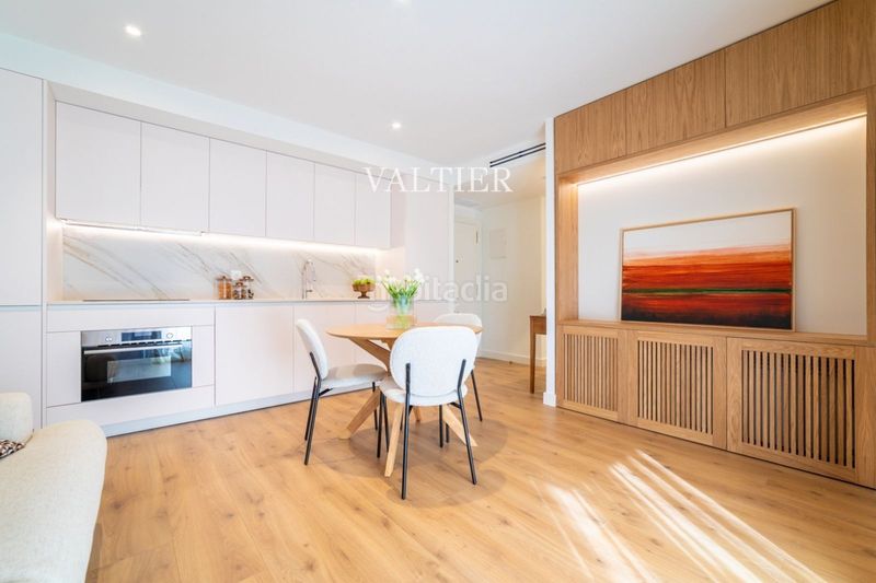 Foto 7d5fbb32-4051-46f0-9986-be5e614764b1. Flat in Almagro Madrid