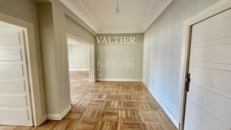 Foto 060ba948-b217-49e9-8be6-9a31138821b3. Lloguer pis amb aparcament a Almagro Madrid