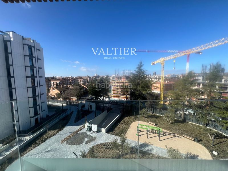 Foto 0c769bee-2f5e-4a66-bfe4-d2a7e5c82c75. Lloguer pis amb aparcament piscina a Colina Madrid