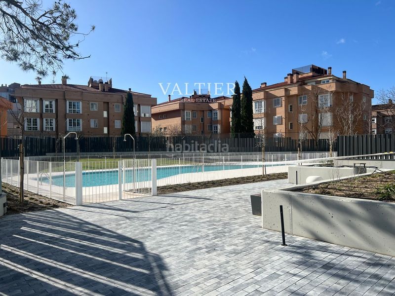 Foto 13697f1c-5b48-43c2-b7ed-912783ca35b9. Lloguer pis amb aparcament piscina a Colina Madrid