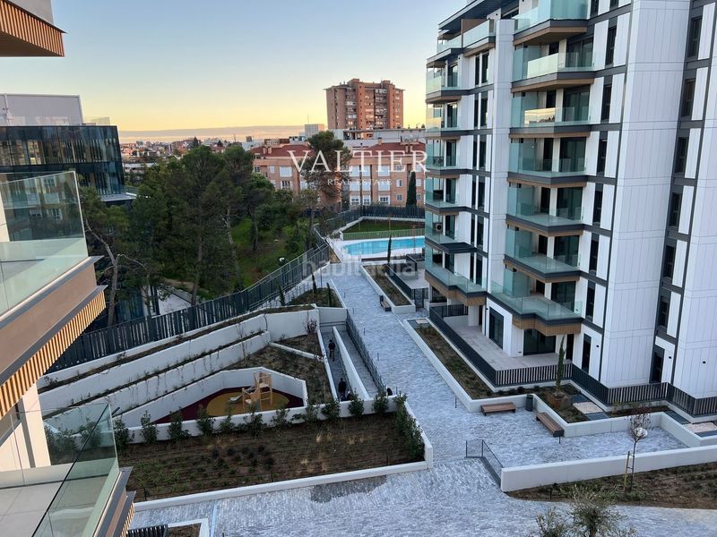 Foto cf8ddd28-a9b5-4a10-ba14-d575aacfa1d8. Lloguer pis amb aparcament piscina a Colina Madrid