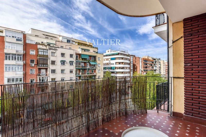 Foto 744b2a4c-ead9-46fc-a171-750a2769b6b4. Rent flat in Pacífico Madrid
