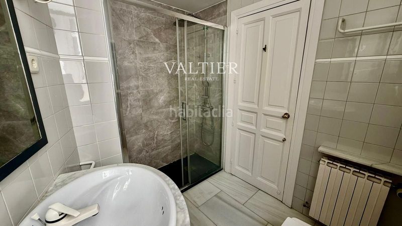 Foto cca0a170-10ce-4f8f-b302-98ba4f4d6e02. Location attique dans Palacio Madrid