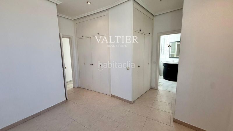 Foto 324e0d34-d2a0-4a61-bc8c-2ebc8be0b173. Rent penthouse in Palacio Madrid