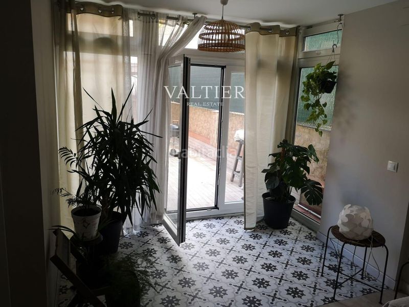 Foto 895d812d-4cff-46ea-b4fe-ab69241a45ee. Rent flat in Valdeacederas Madrid
