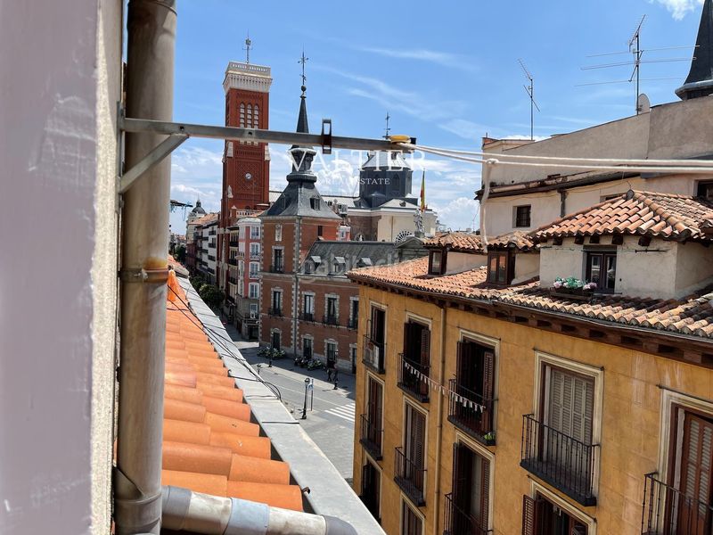 Foto debe2178-60c0-4d3b-8098-86fd7012987b. Lloguer pis a Sol Madrid