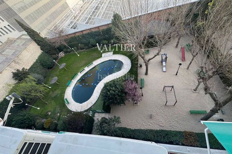 Foto aa99f8c1-065d-4742-b7af-e1e37e8a61cc. Lloguer pis amb calefacció piscina a Pacífico Madrid