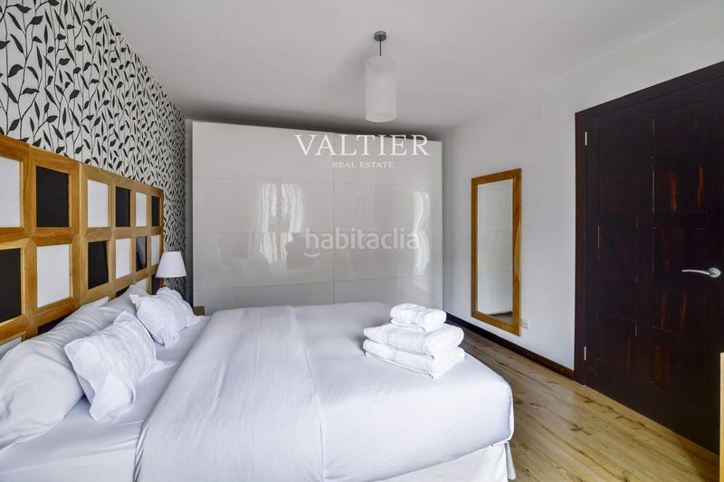 Foto a8002004-a3c0-4940-86f6-51cbbf1e1968. Rent flat in Sol Madrid