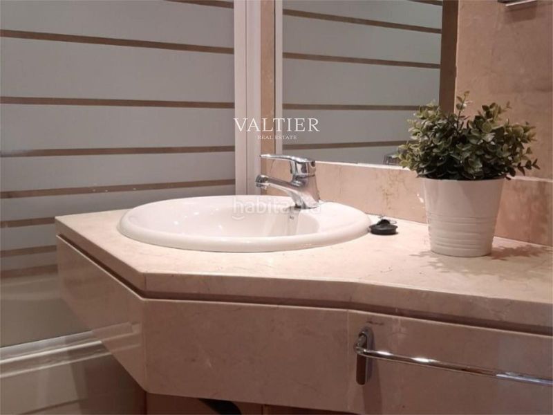 Foto c1034eba-6c22-476e-981b-43b1215b52cb. Lloguer pis a Valdeacederas Madrid