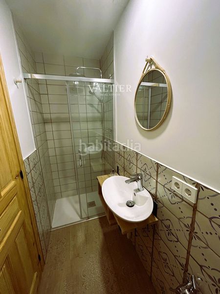 Foto fa6cd63e-5e56-4041-acb6-c2af186a9ad4. Rent duplex in Sol Madrid