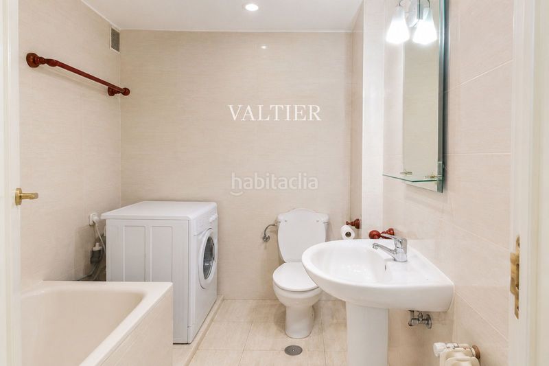 Foto f545286a-36a2-46b0-9be3-8d7eb3a2b95d. Rent flat with heating pool in Trafalgar Madrid