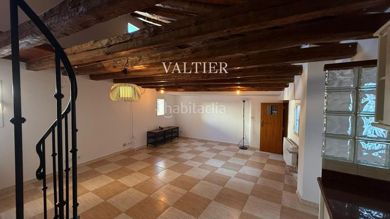 Foto b57f3767-5e45-48c1-b18f-2246ae299504. Rent duplex in Embajadores-Lavapiés Madrid