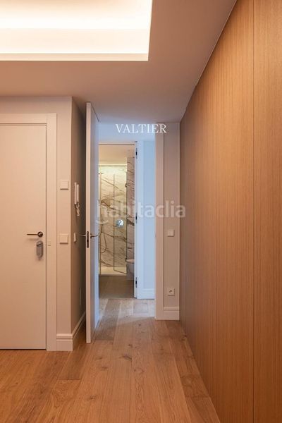 Foto 5d0fd8c0-6dad-43a3-9e63-9d6986232f22. Lloguer pis amb calefacció aparcament a Trafalgar Madrid