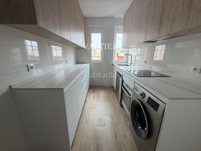 Foto 3e663673-6a35-44c0-a768-0db05fef0d2f. Lloguer pis a Castellana Madrid