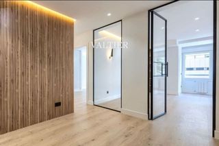 Location Appartement  De hernani. Piso en calle cuatro caminos, chamartín, madrid