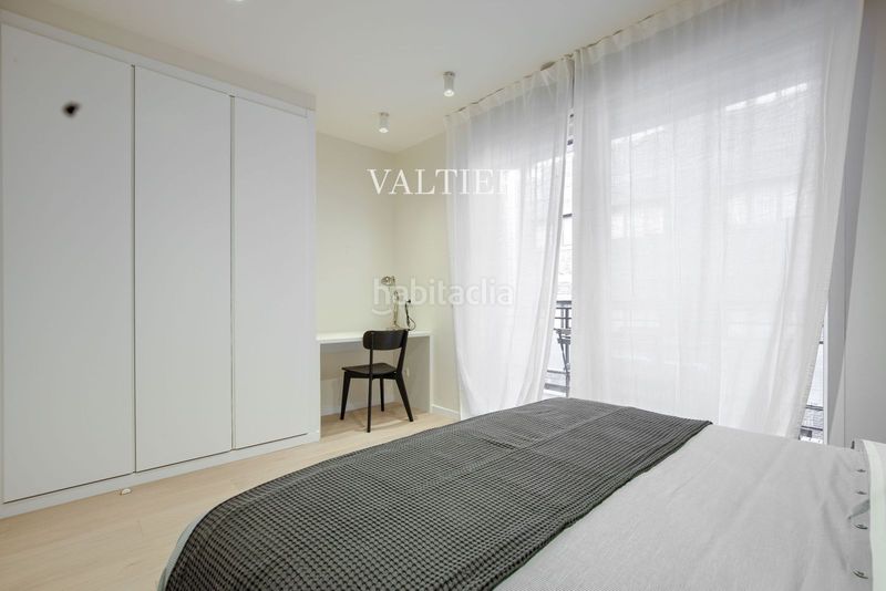 Foto 36a0274d-1fce-4a66-8f05-af6802142696. Rent flat in Jerónimos Madrid