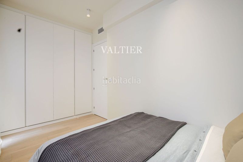 Foto 38c9a024-b780-4ed7-9e7f-04de60ab6084. Rent flat in Jerónimos Madrid
