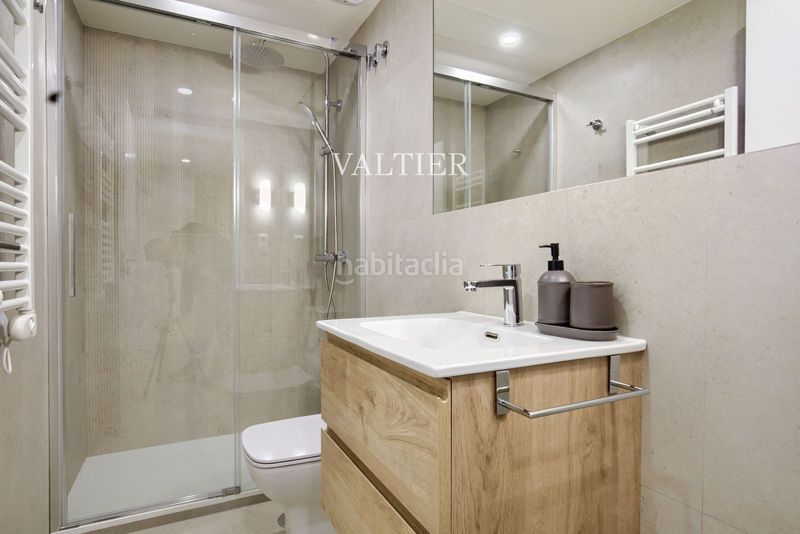 Foto f2927f28-a0e6-4712-8504-3cd9e02e4cad. Rent flat in Jerónimos Madrid