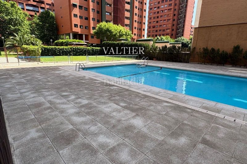 Foto ffe8535f-d802-4157-b6bb-9fdeb39b1728. Rent flat with parking pool in Prosperidad Madrid