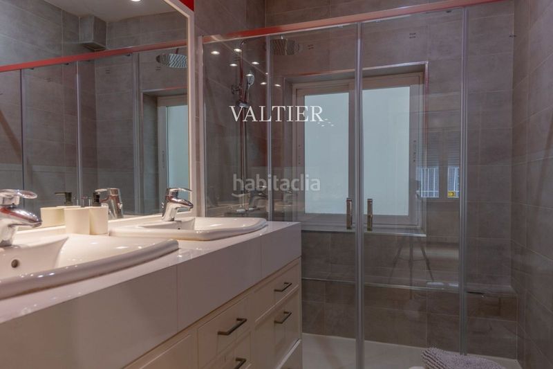 Foto fc403c7f-e2c3-43f4-9077-c4facd0dfc1d. Rent flat in El Viso Madrid