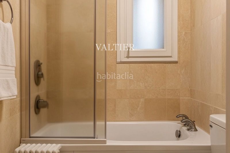 Foto 93777d86-118b-45f3-b178-41f56a7e17fb. Pis a Castellana Madrid