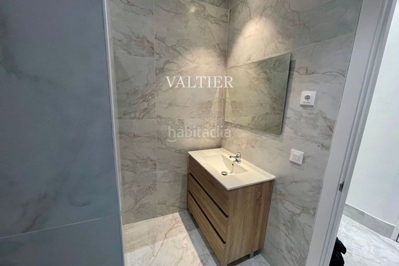 Foto 5cca8374-79da-4525-8d8c-7090873b3278. Local comercial a Trafalgar Madrid