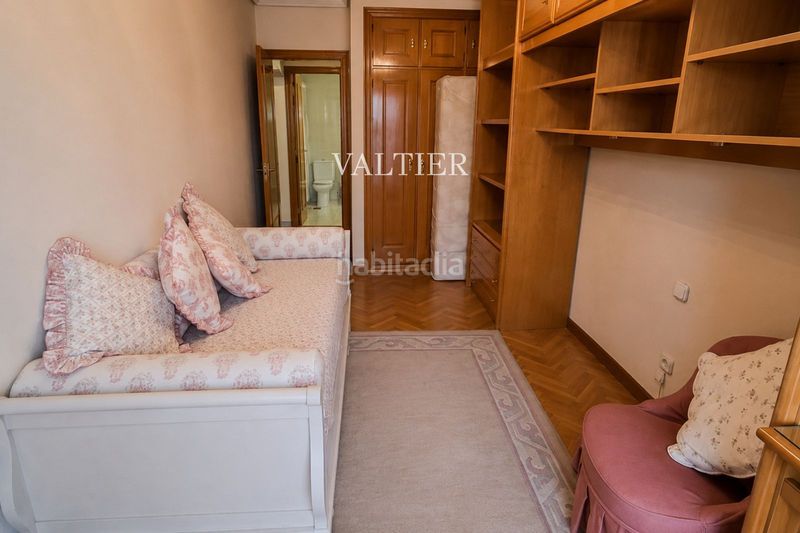 Foto 5e703aa5-88e8-4c51-9666-d133953d4616. Pis amb calefacció aparcament a Niño Jesús Madrid