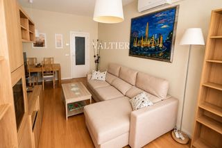 Rent Penthouse  De la infanta mercedes. Piso en alquiler en la calle de la infanta mercedes, 87, castill