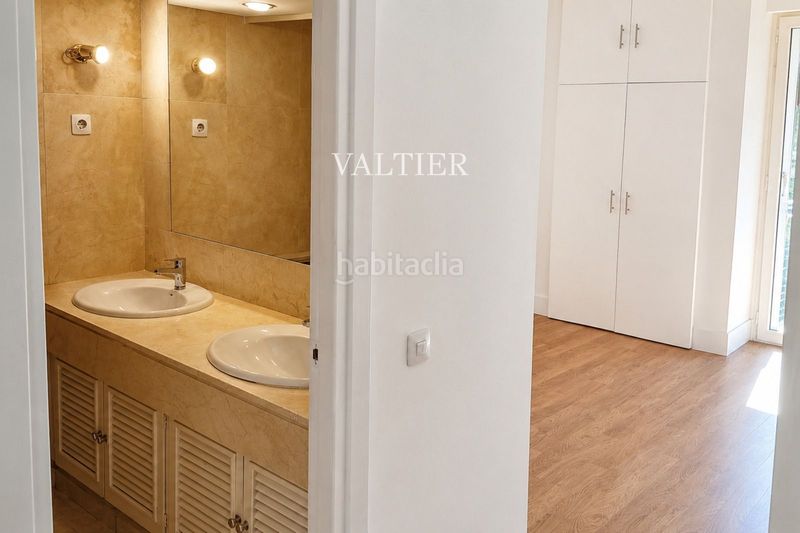 Foto 07ff6ad6-8ca6-4473-9691-4f441d23f3a9. Rent flat with parking pool in Fuente del Berro Madrid