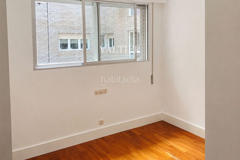 Foto 2a07c675-ef37-48e7-94d5-31243f499c02. Rent flat with parking pool in Fuente del Berro Madrid