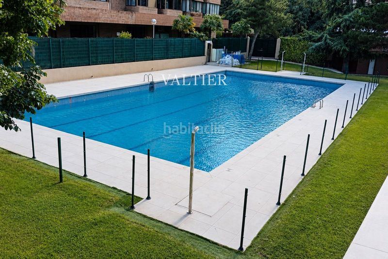 Foto 54a01528-0be6-4c35-8800-58a6572cc6b5. Rent flat with parking pool in Fuente del Berro Madrid