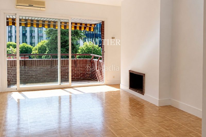 Foto 5aa48195-7e2c-4fee-ade9-052baf3a4e63. Rent flat with parking pool in Fuente del Berro Madrid