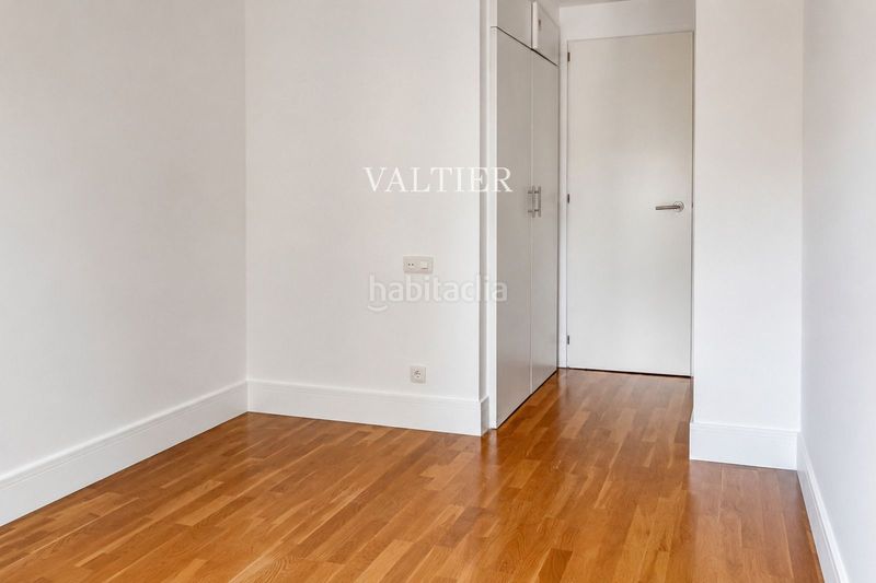 Foto 93941853-4aed-4f32-983f-a6e4d712050b. Rent flat with parking pool in Fuente del Berro Madrid
