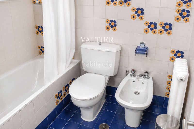 Foto f50418e7-0ed5-420f-91ff-33aaf1af9bd6. Rent flat with parking pool in Fuente del Berro Madrid
