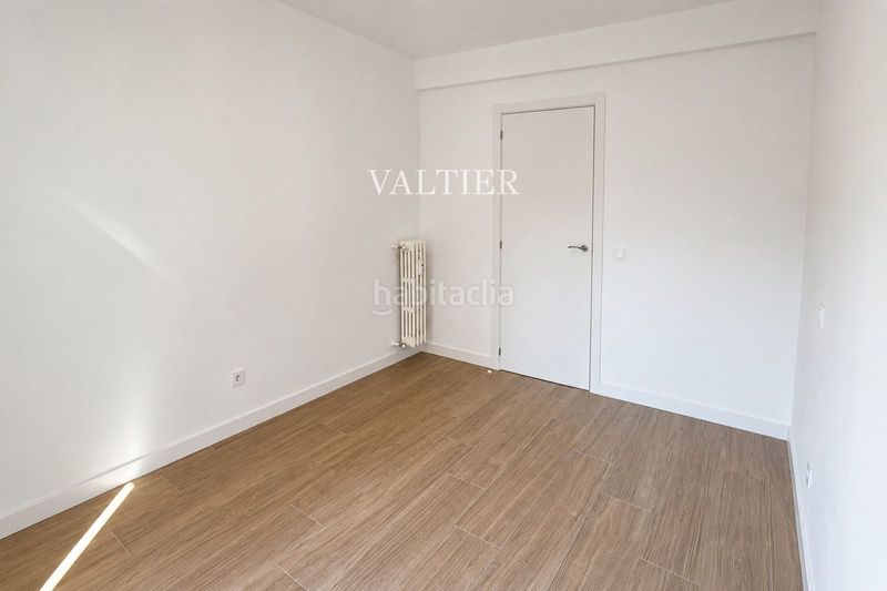 Foto b2b8924d-8209-4c51-b9e0-6e775104e3f7. Rent flat in Ciudad Jardín Madrid