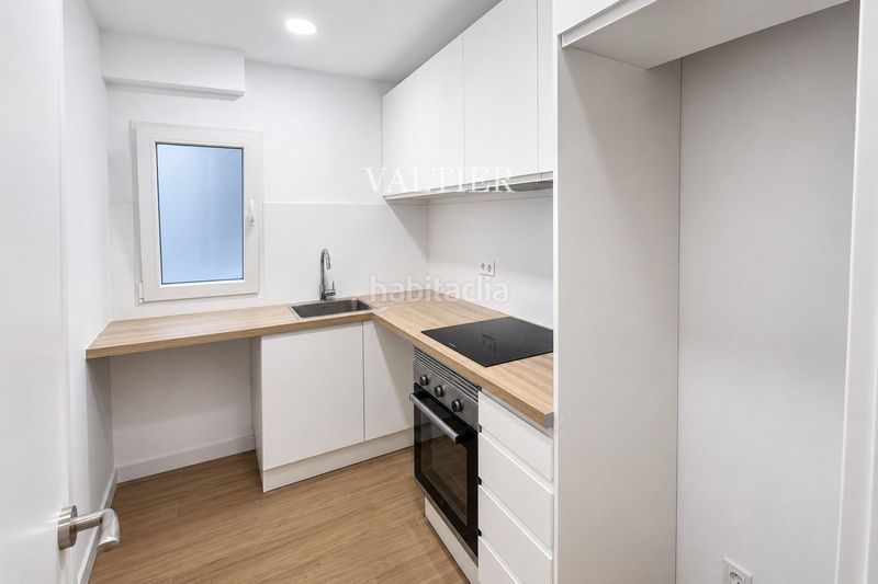 Foto c17558d0-fd71-46cd-b164-98ccea42dbf0. Rent flat in Ciudad Jardín Madrid