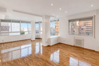 Location Appartement  De alberto alcocer. Piso en alquiler en la avenida de alberto alcocer, nueva españa,